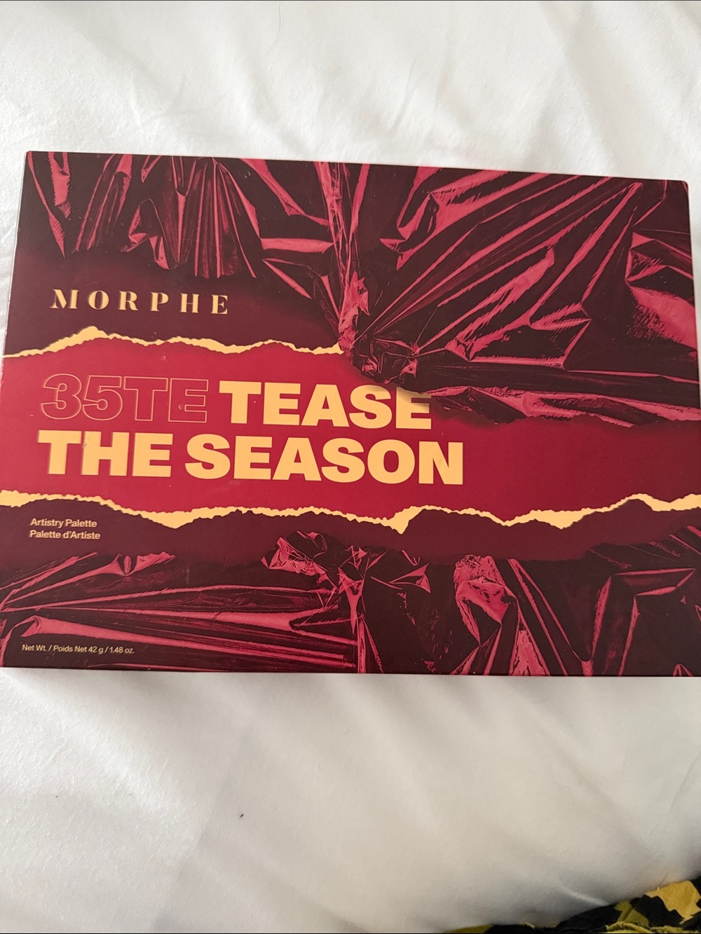 Morphe Tease The Season Eyeshadow Palette - Red & Gold Graphic Packaging